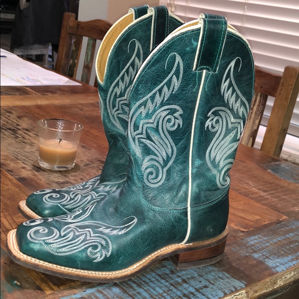 Women’s Justin Cowgirl Boots